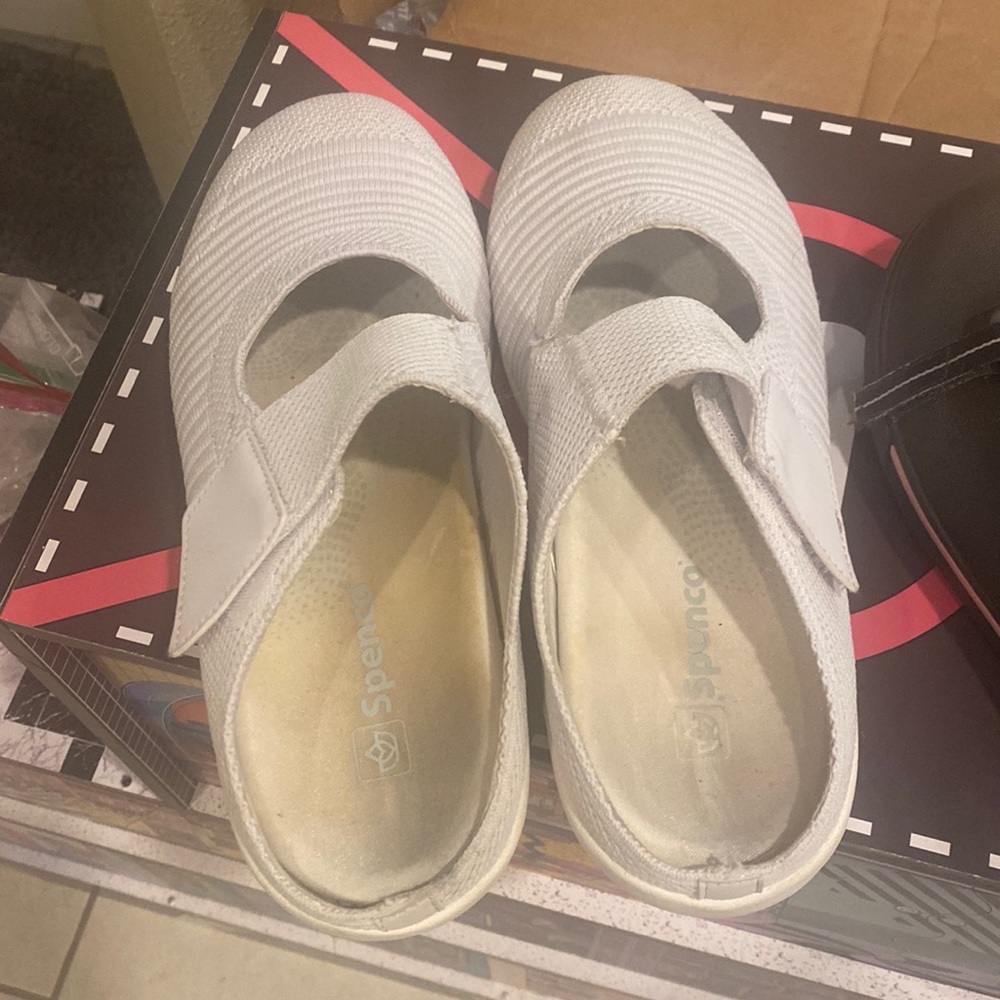 SPENCO- AFTER SURGERY SLIP ON SNEAKERS! All white & super comfy! - Picture 1 of 5